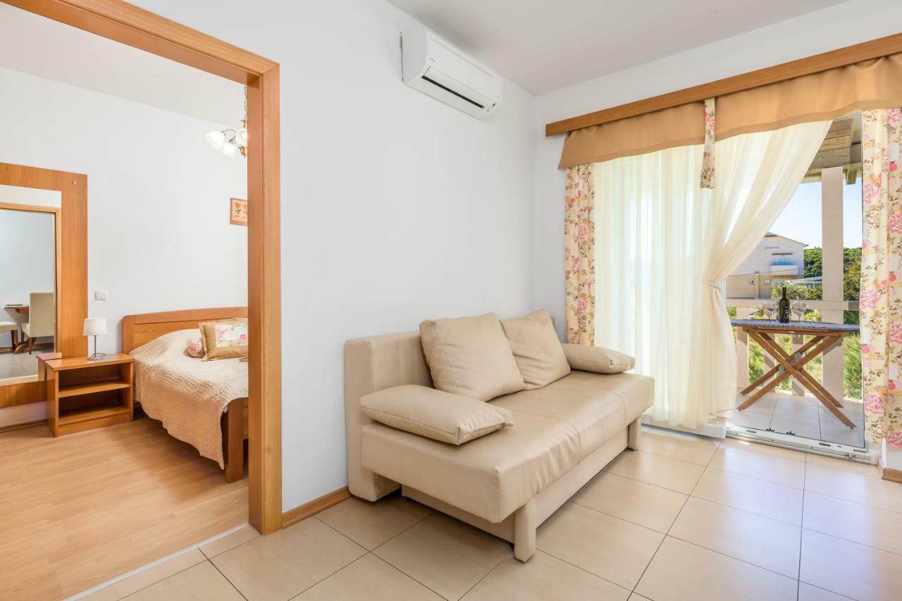 Villas Rab Palit Exterior foto